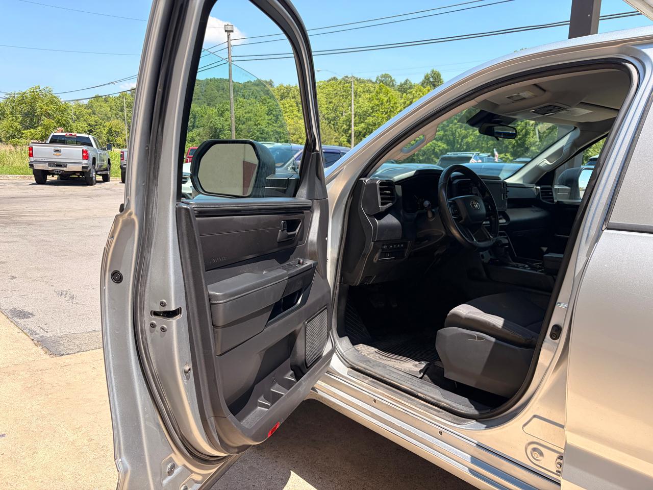 Toyota Tundra SR CrewMax 4WD 2023