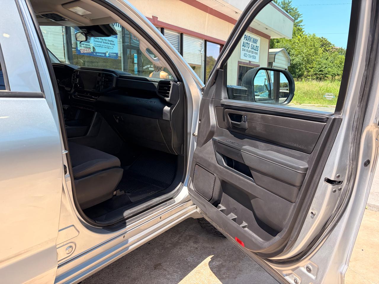Toyota Tundra SR CrewMax 4WD 2023