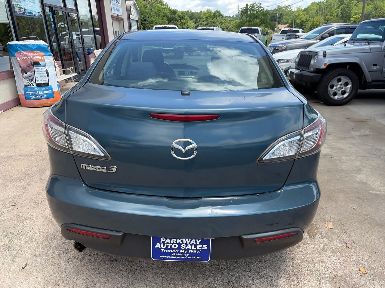 Mazda MAZDA3 i Touring 4-door 2011