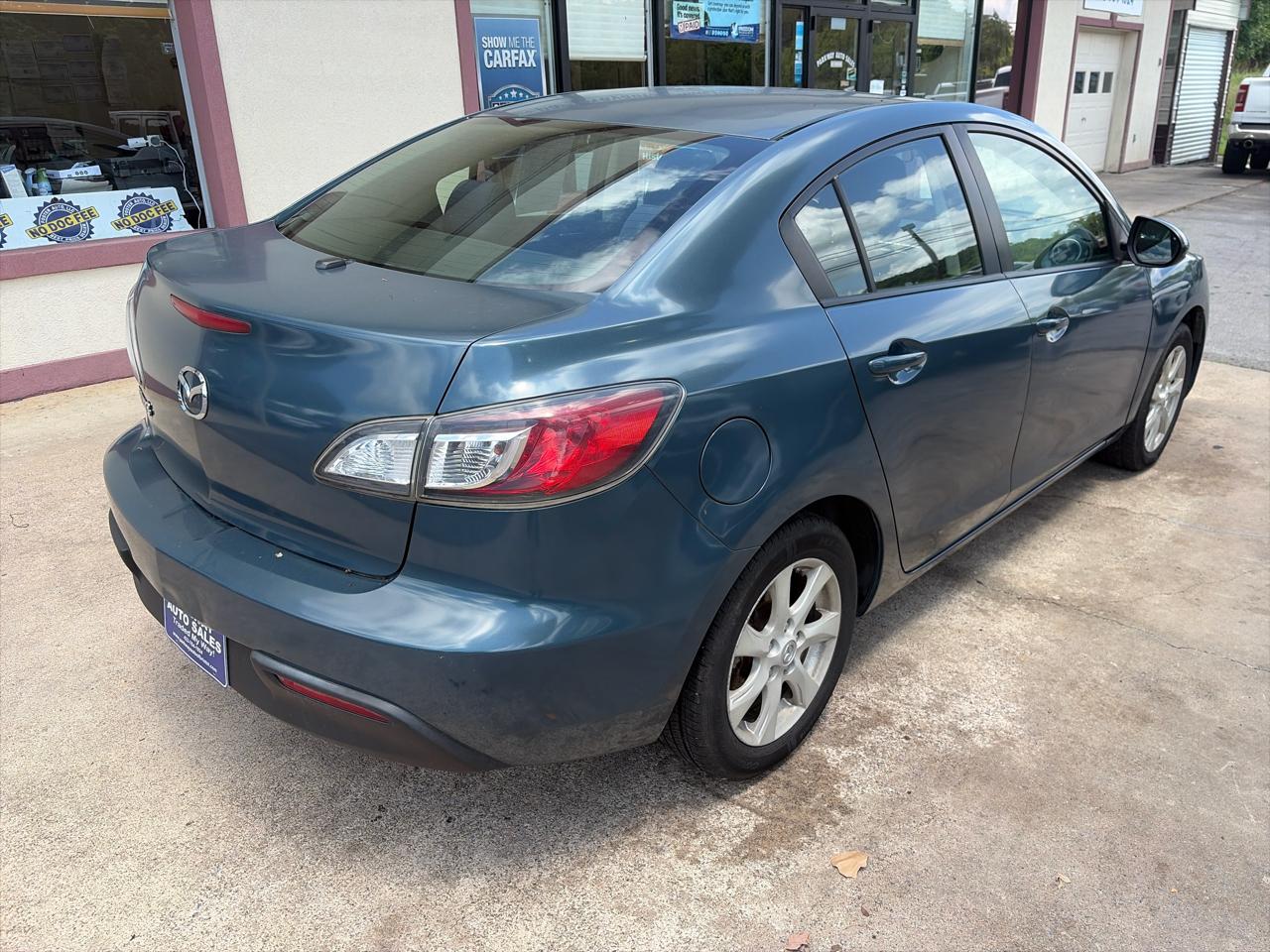 Mazda MAZDA3 i Touring 4-door 2011