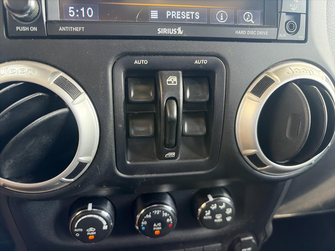 Jeep Wrangler Unlimited Sahara 4WD 2015