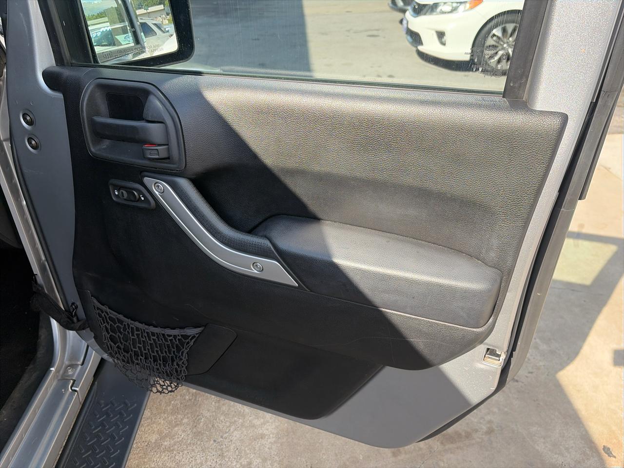 Jeep Wrangler Unlimited Sahara 4WD 2015