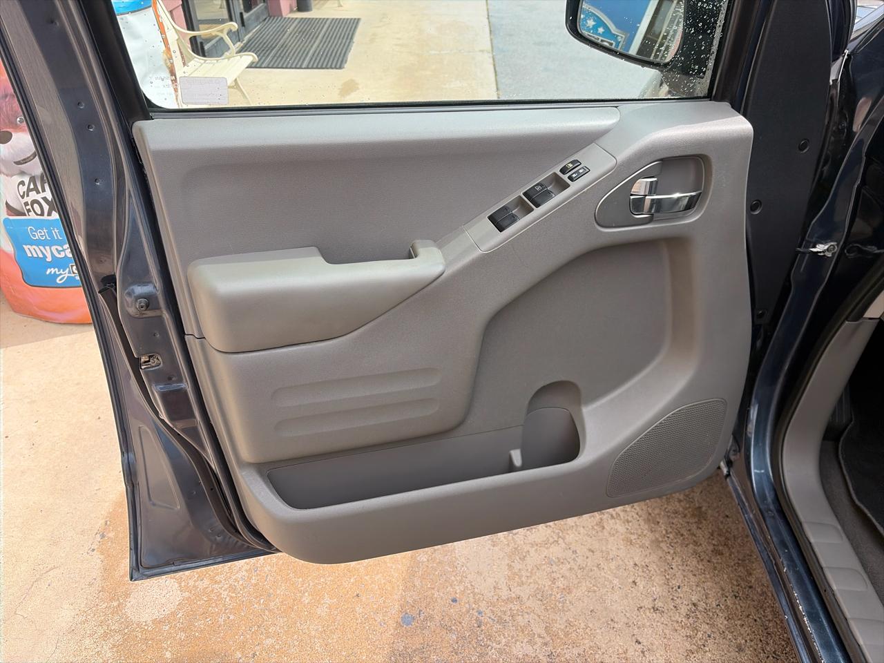Nissan Frontier 2WD Crew Cab SWB Auto SV 2019