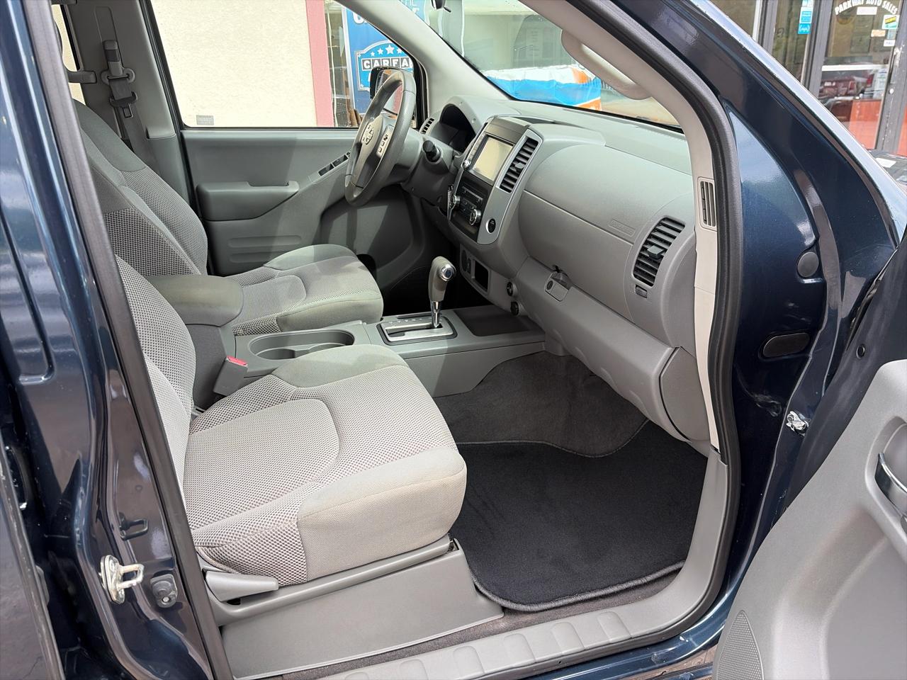 Nissan Frontier 2WD Crew Cab SWB Auto SV 2019