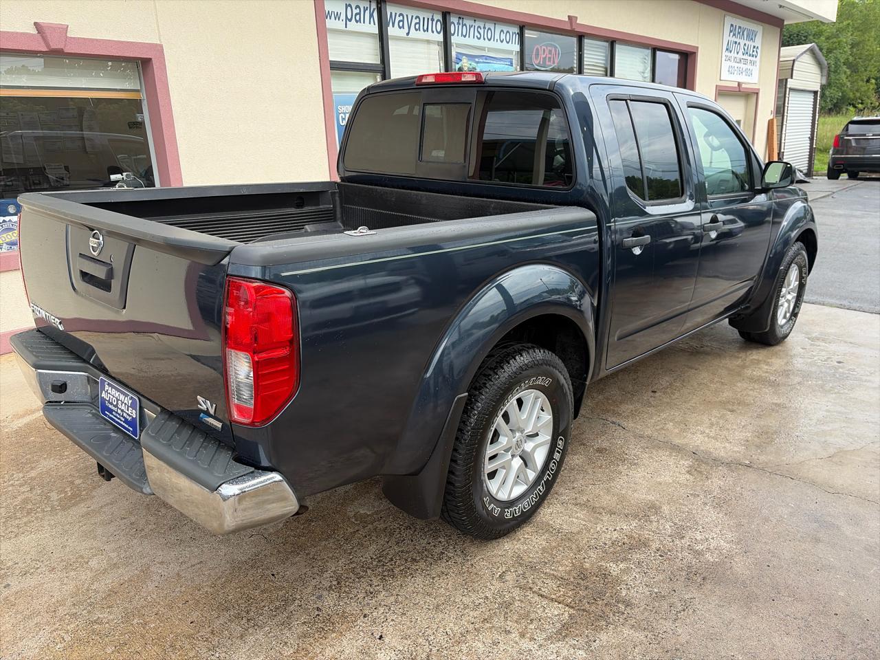 Nissan Frontier 2WD Crew Cab SWB Auto SV 2019
