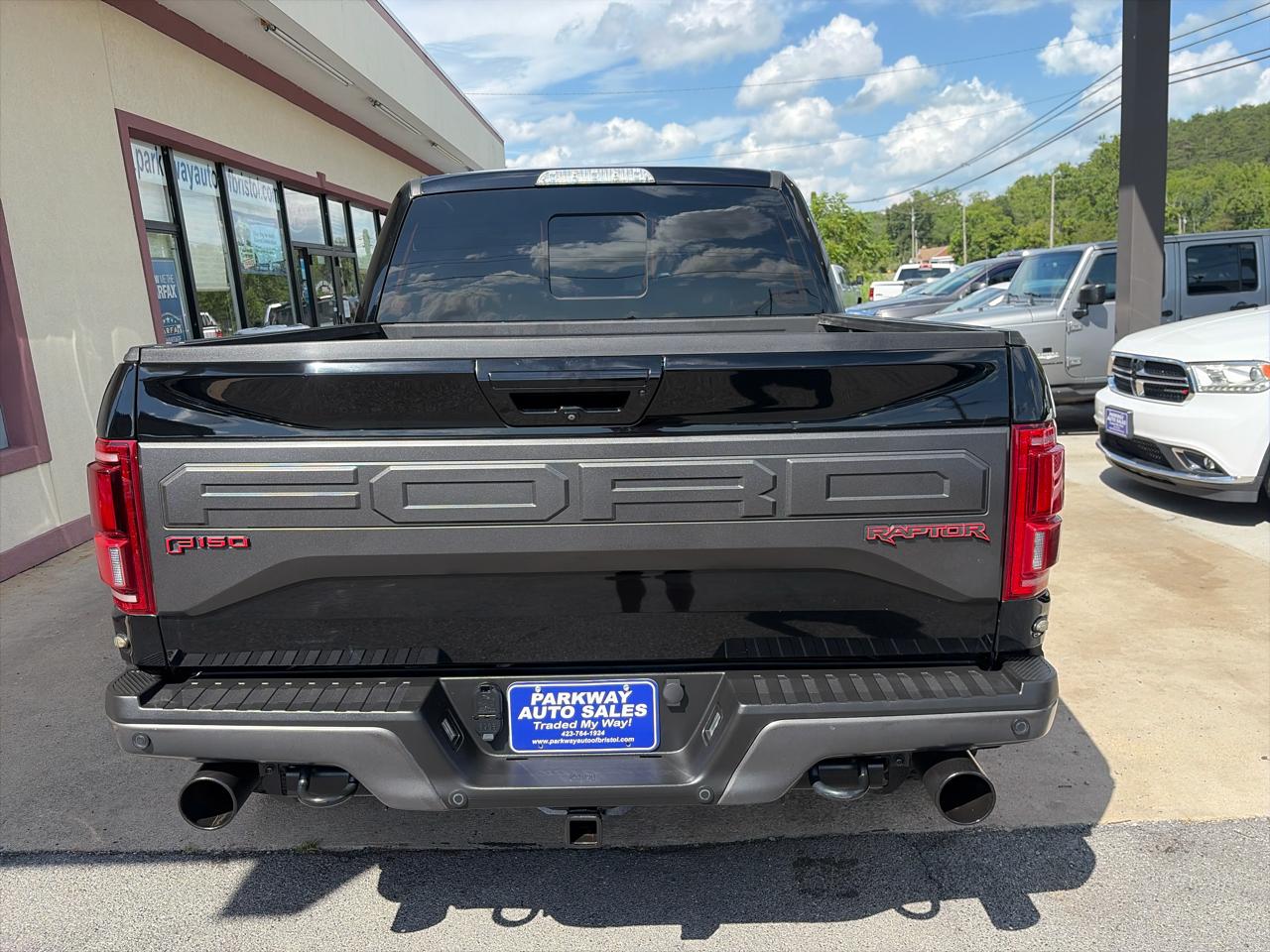 Ford F-150 Raptor SuperCrew 4WD 2017