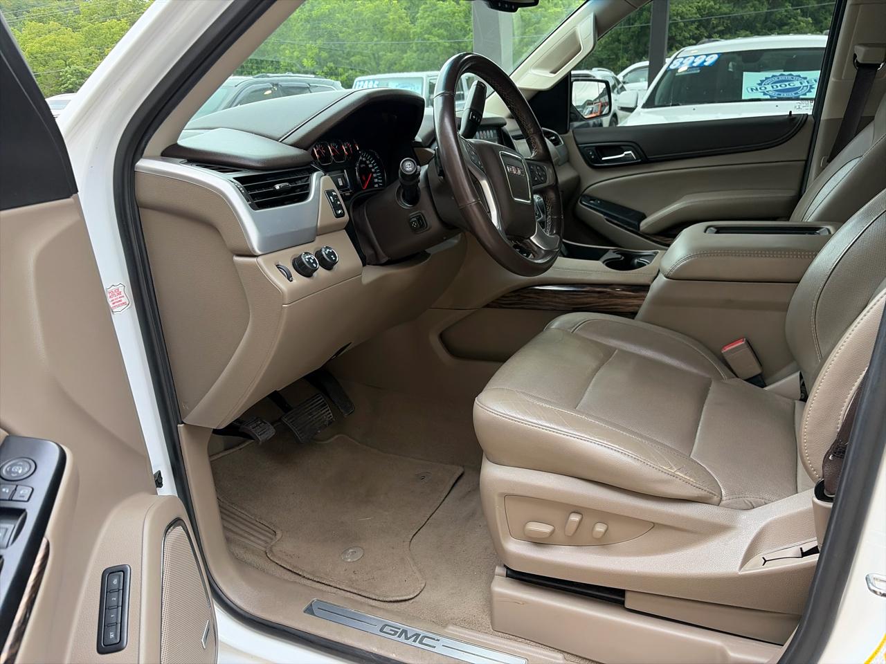 GMC Yukon SLT 4WD 2020