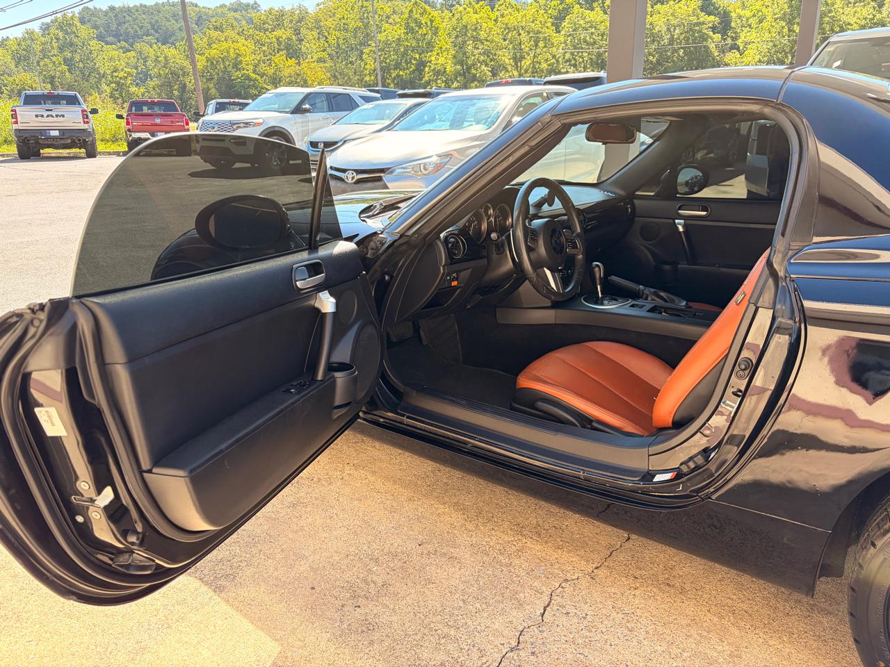 Mazda MX-5 Miata Touring Power Retractable Hardtop 2008