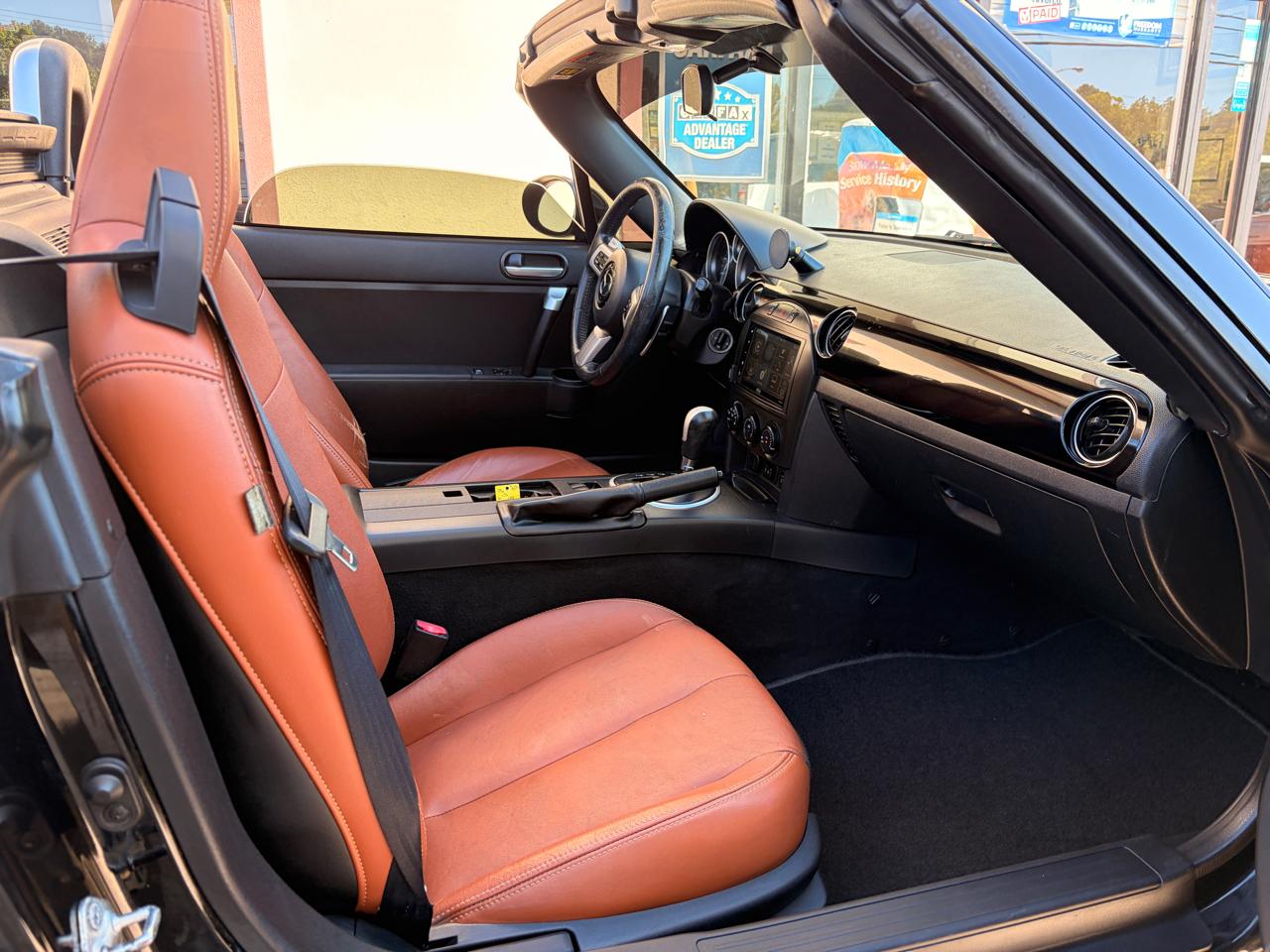 Mazda MX-5 Miata Touring Power Retractable Hardtop 2008