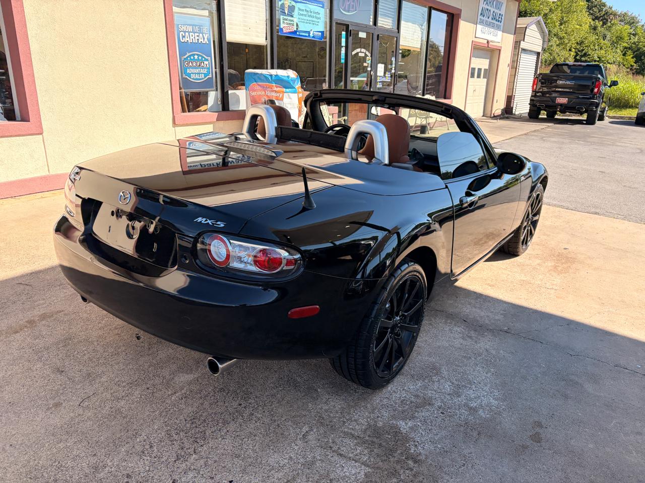 Mazda MX-5 Miata Touring Power Retractable Hardtop 2008