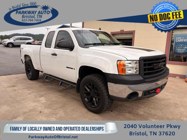 White 2009 GMC Sierra 1500 Pickup Truck Four-Wheel Drive Automatic