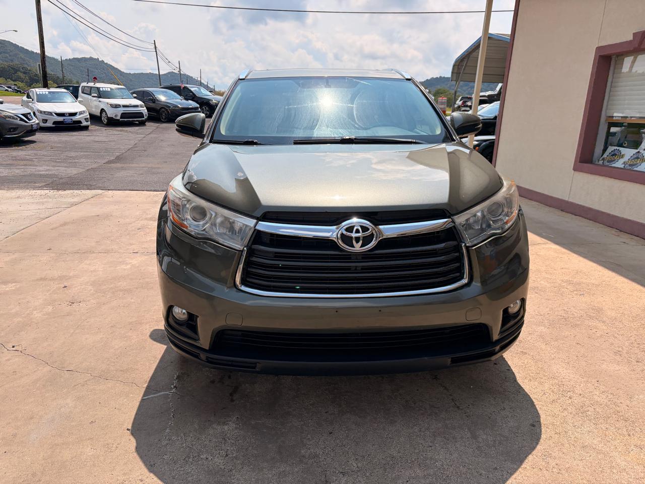 Toyota Highlander XLE AWD V6 2016