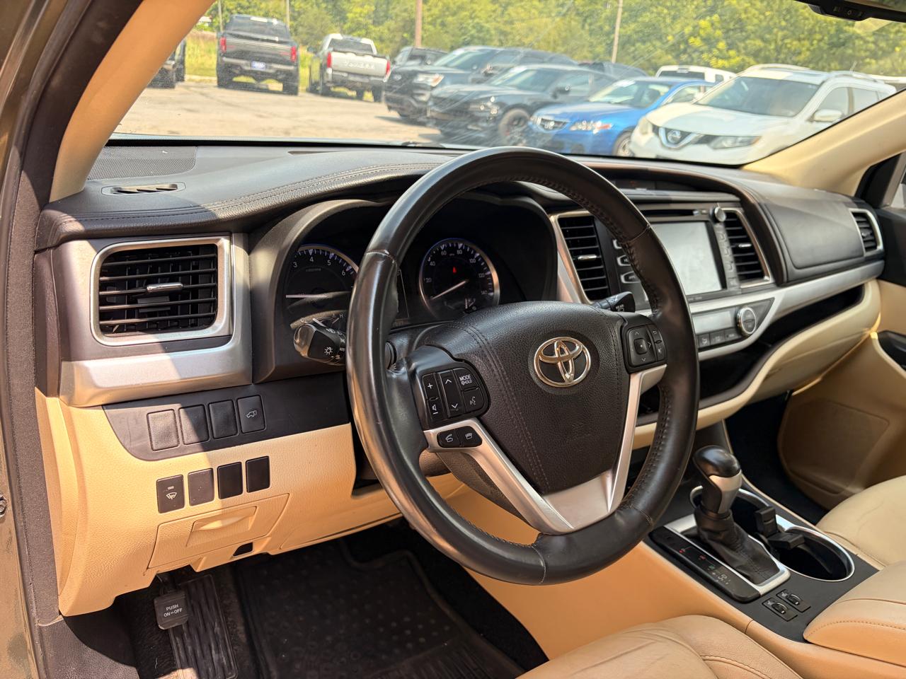 Toyota Highlander XLE AWD V6 2016