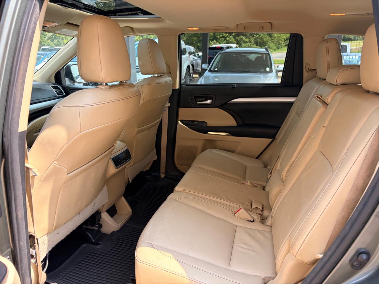 Toyota Highlander XLE AWD V6 2016