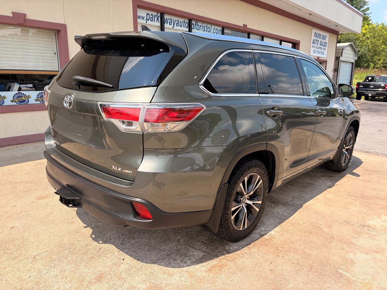Toyota Highlander XLE AWD V6 2016