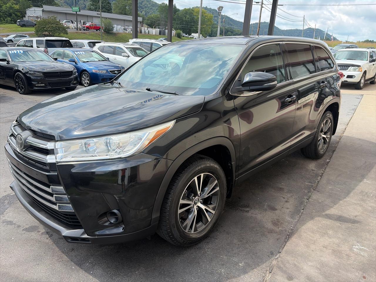 Toyota Highlander LE Plus AWD V6 2019