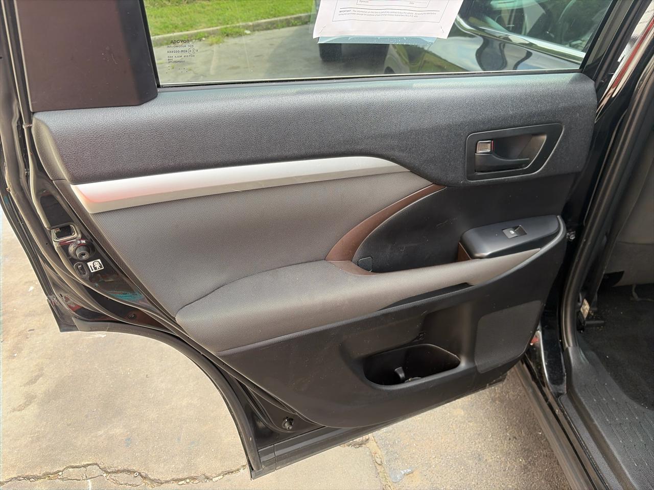Toyota Highlander LE Plus AWD V6 2019