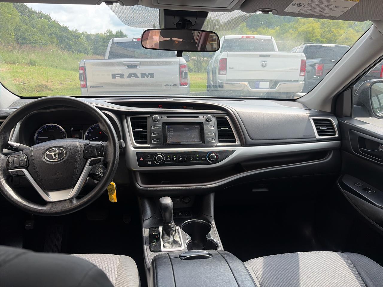 Toyota Highlander LE Plus AWD V6 2019