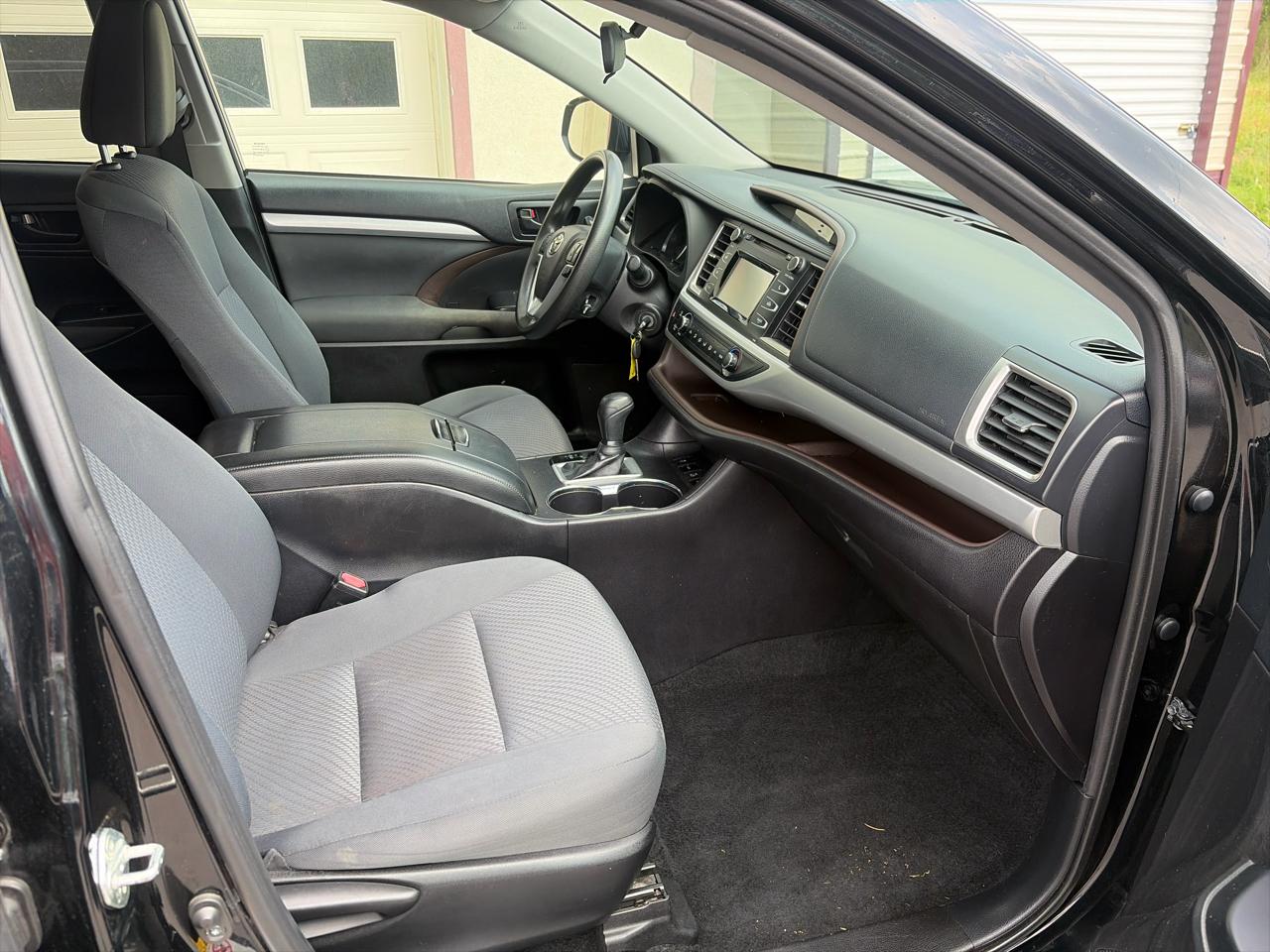 Toyota Highlander LE Plus AWD V6 2019