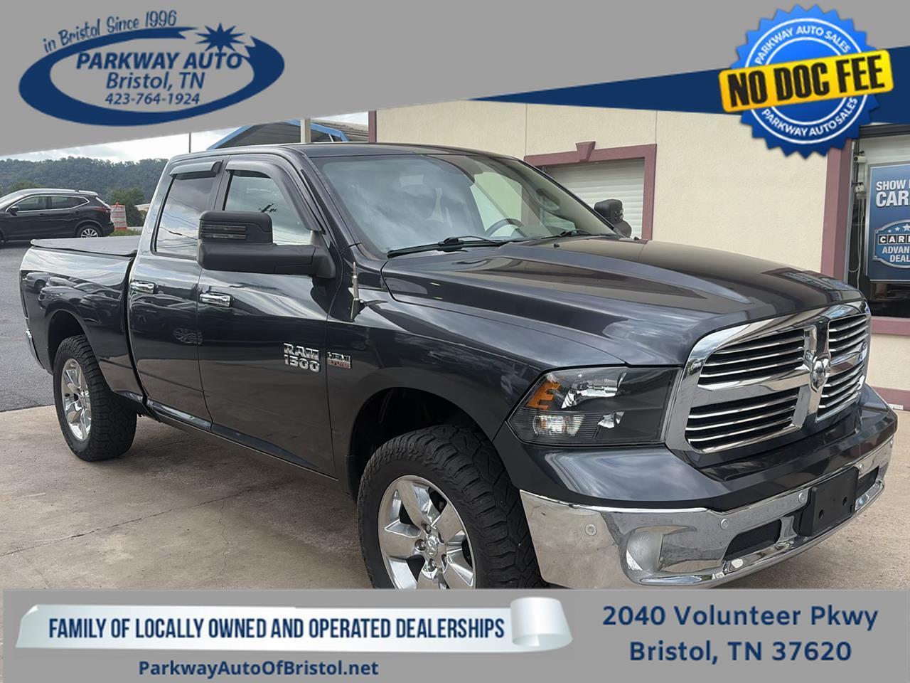 RAM 1500 SLT Quad Cab 4WD 2017