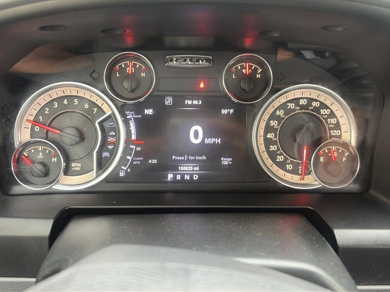 RAM 1500 SLT Quad Cab 4WD 2017
