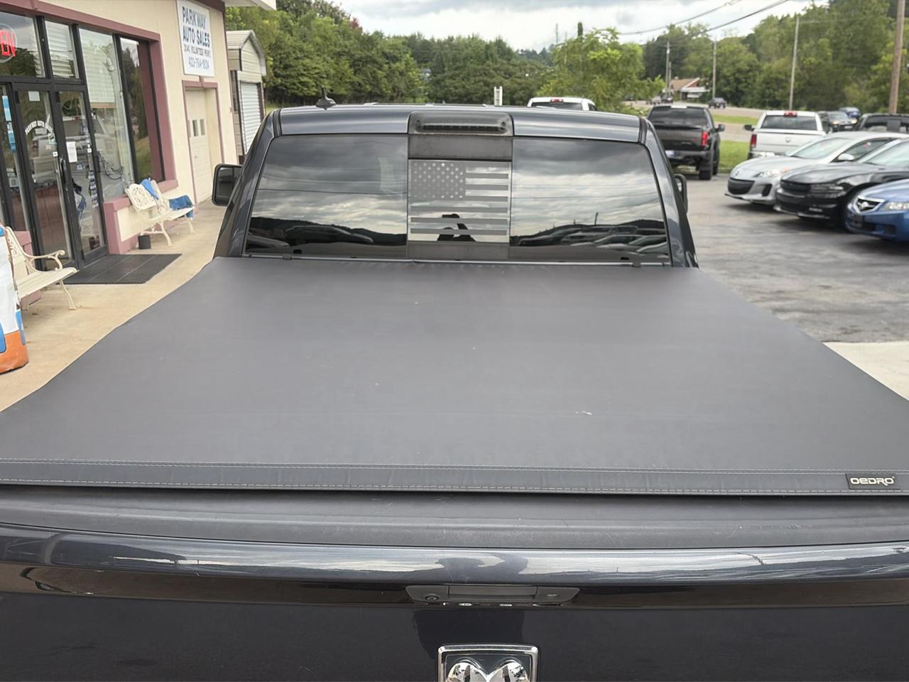 RAM 1500 SLT Quad Cab 4WD 2017