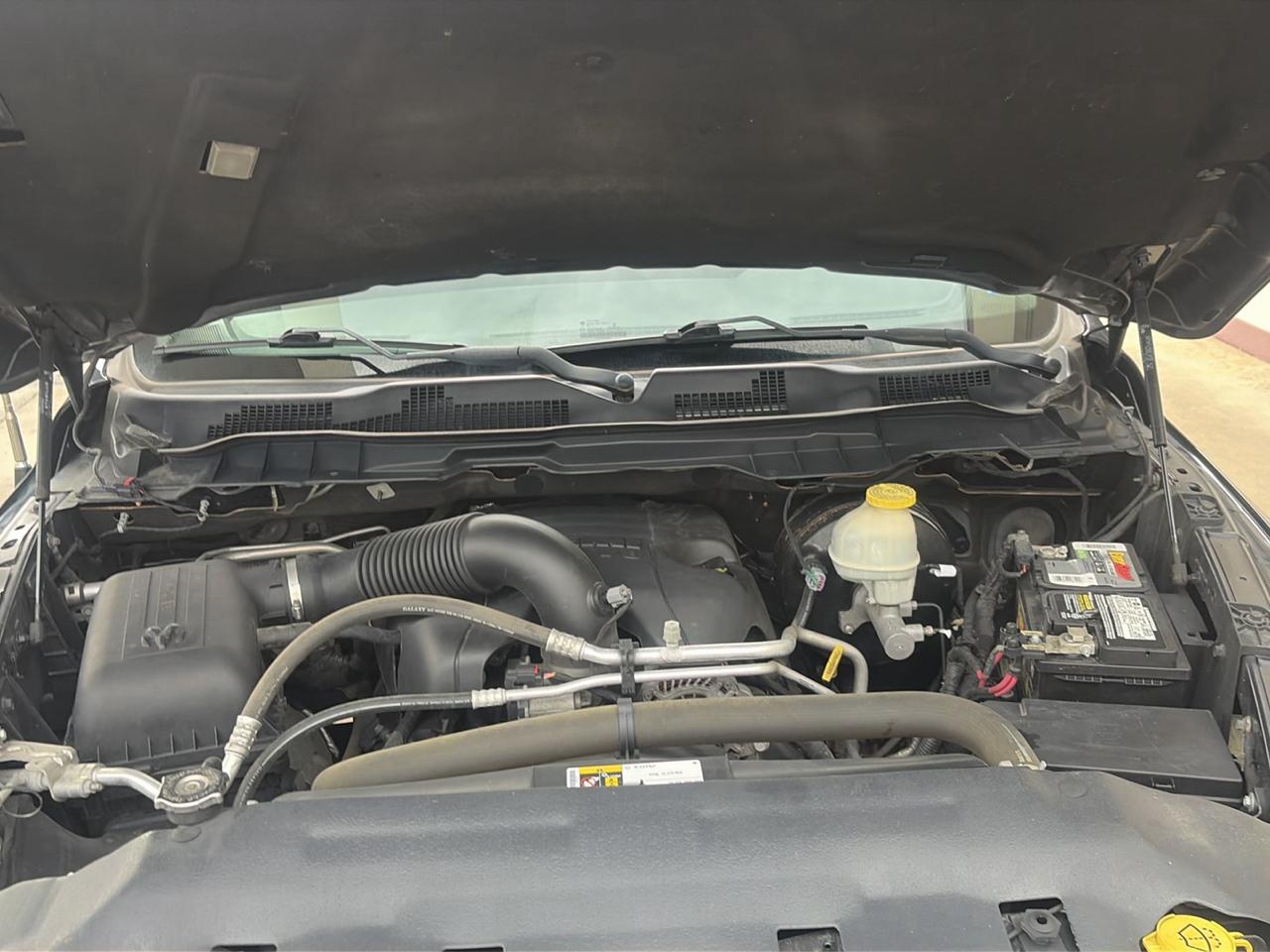 RAM 1500 SLT Quad Cab 4WD 2017