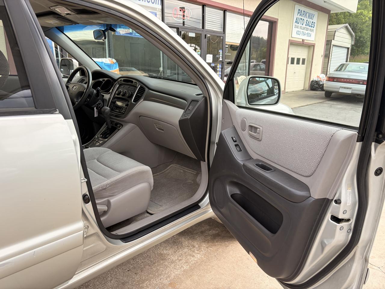 Toyota Highlander Limited V6 4WD 2003
