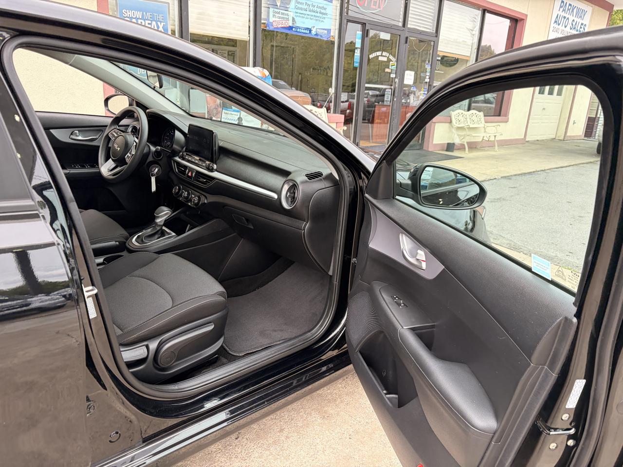 Kia Forte LX 2024