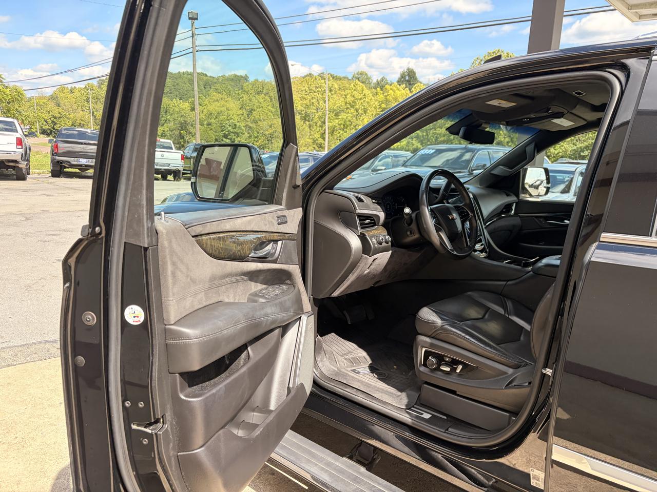 Cadillac Escalade Platinum 4WD 2019