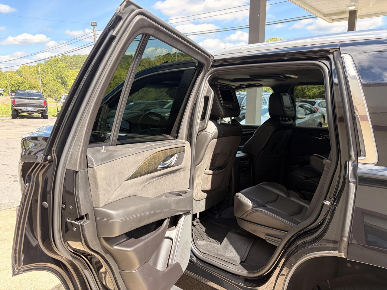 Cadillac Escalade Platinum 4WD 2019