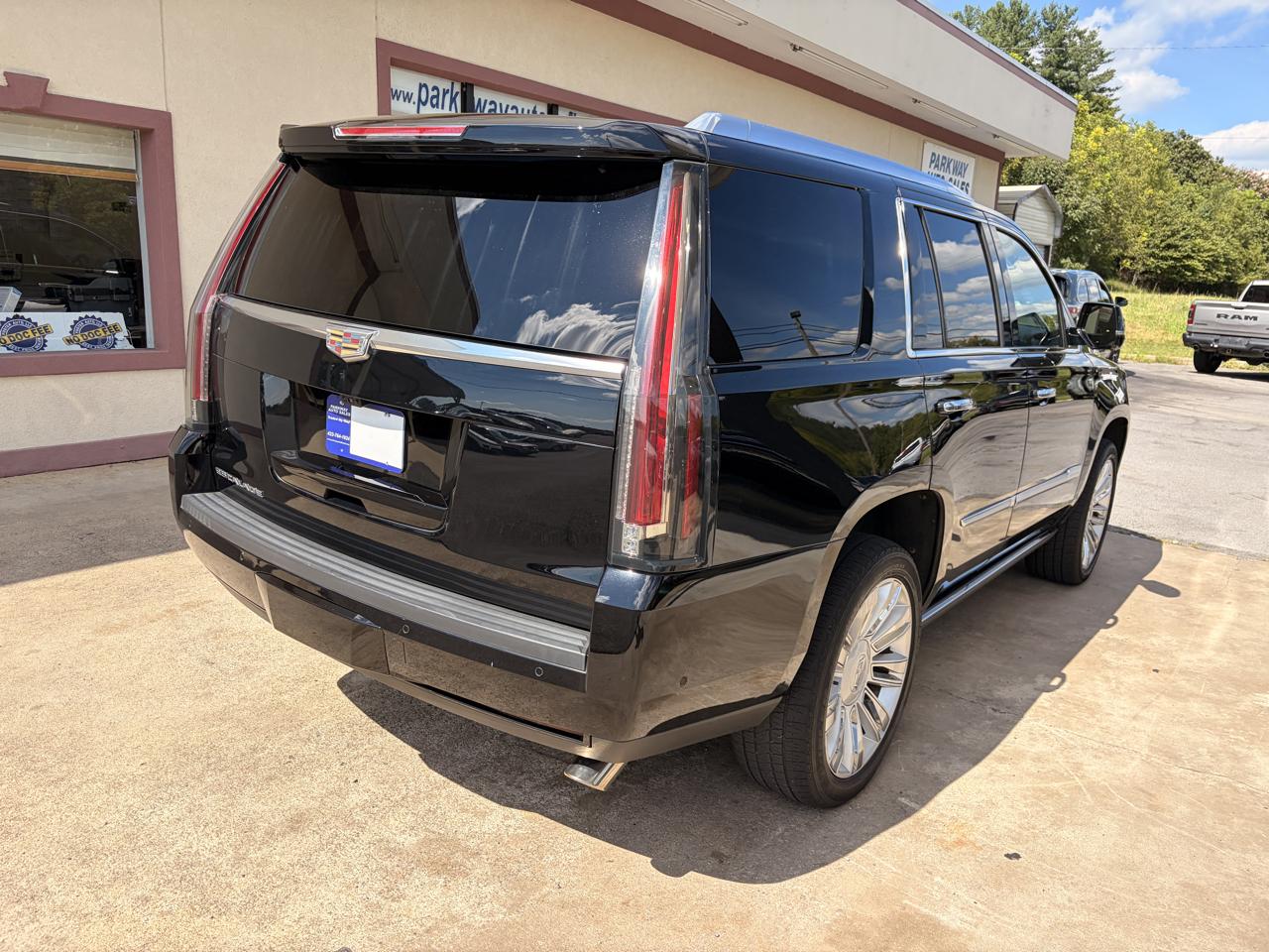 Cadillac Escalade Platinum 4WD 2019