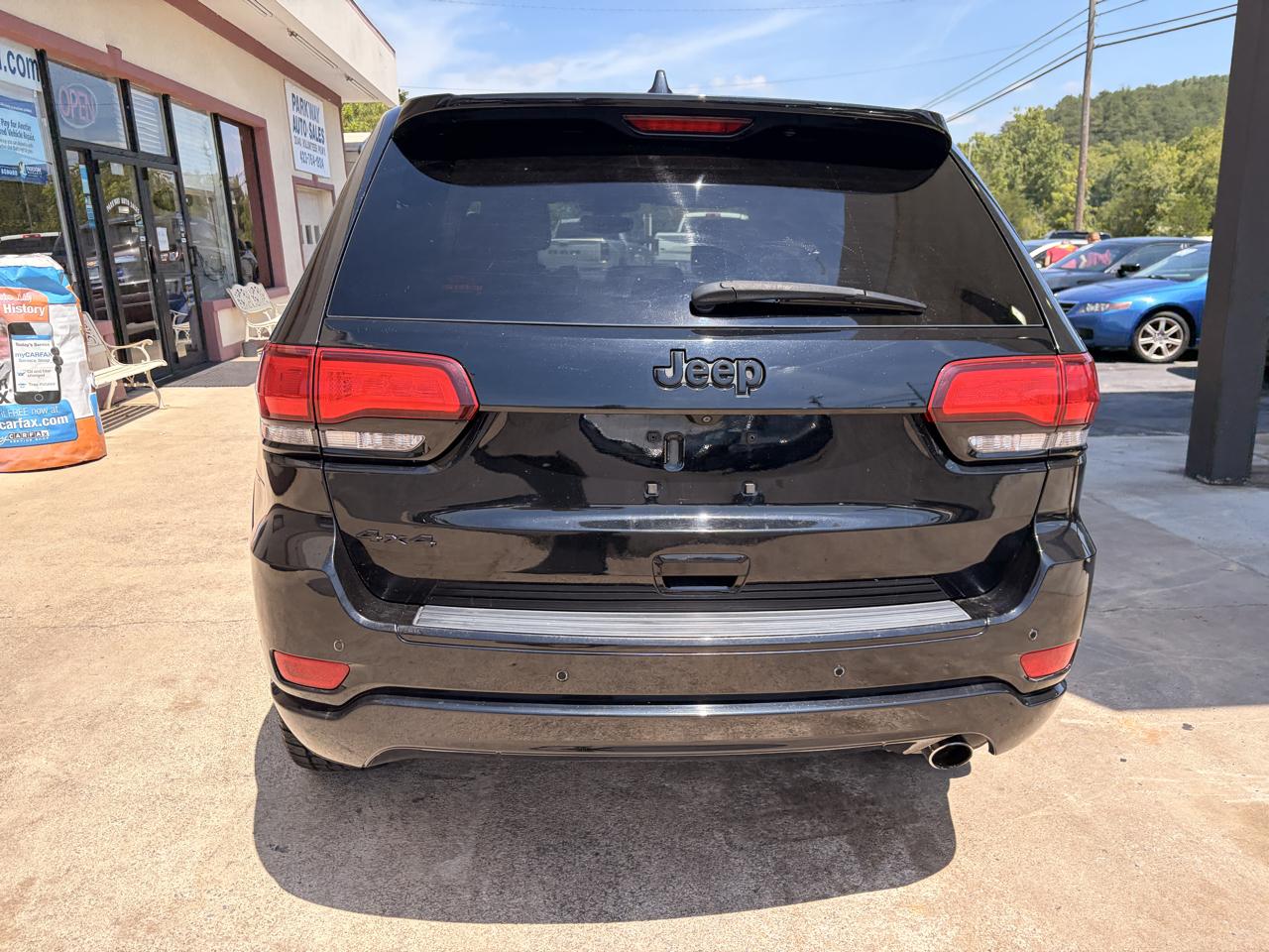 Jeep Grand Cherokee Laredo 4WD 2018