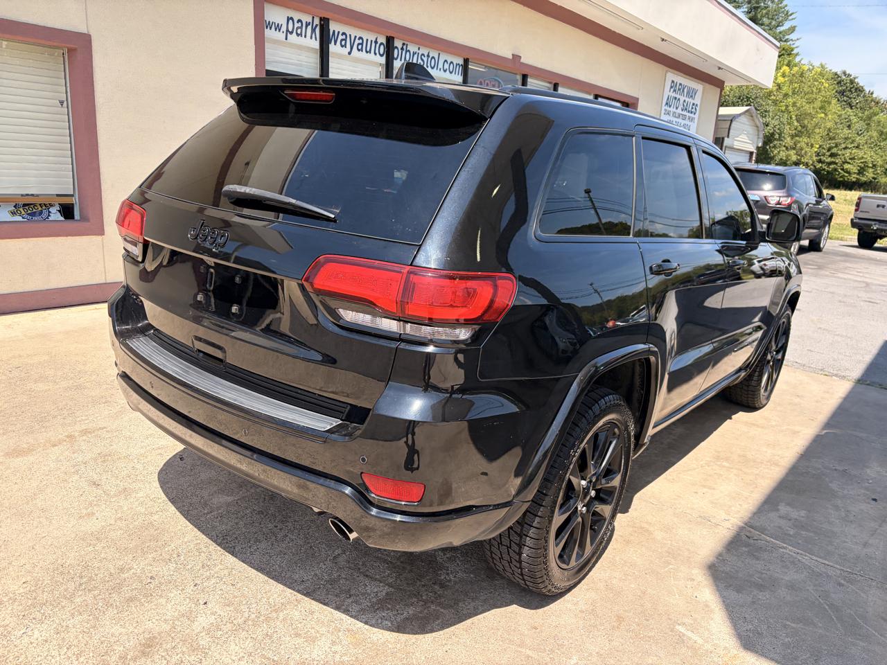 Jeep Grand Cherokee Laredo 4WD 2018