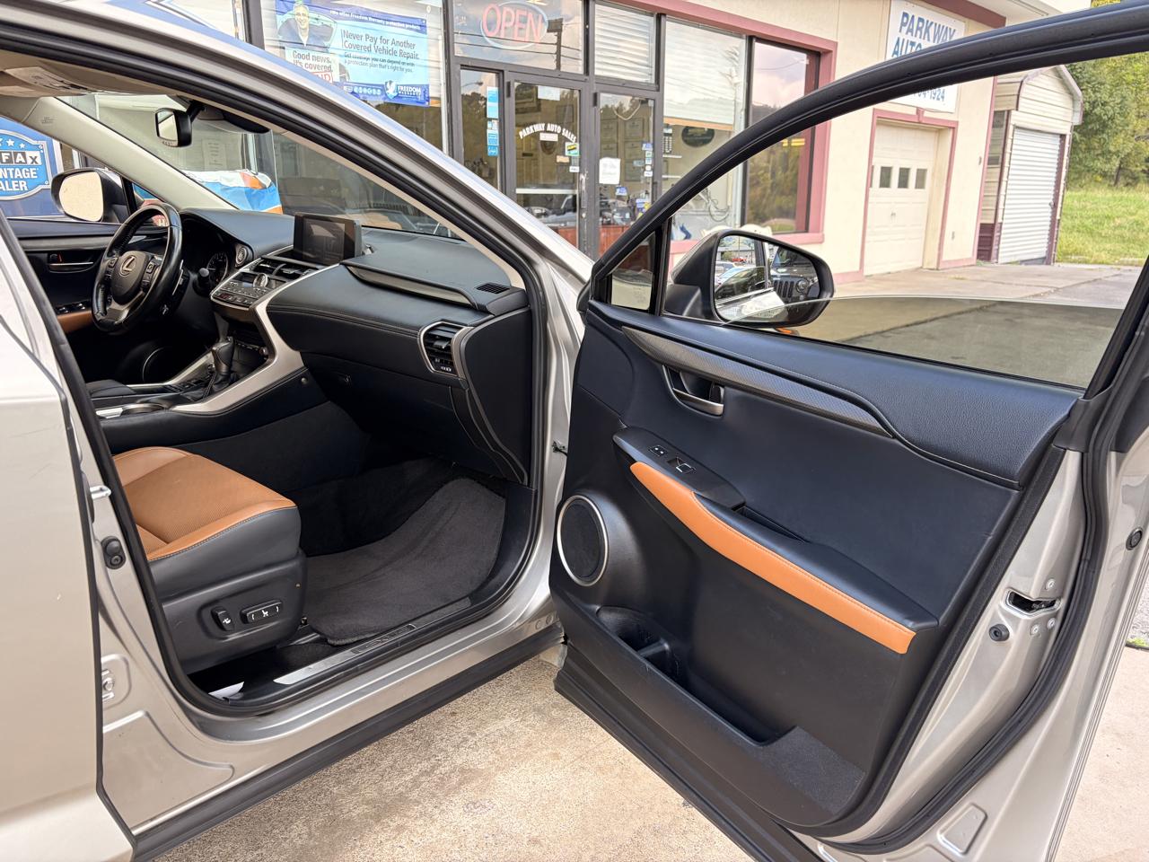 Lexus NX 300 Luxury AWD 2020