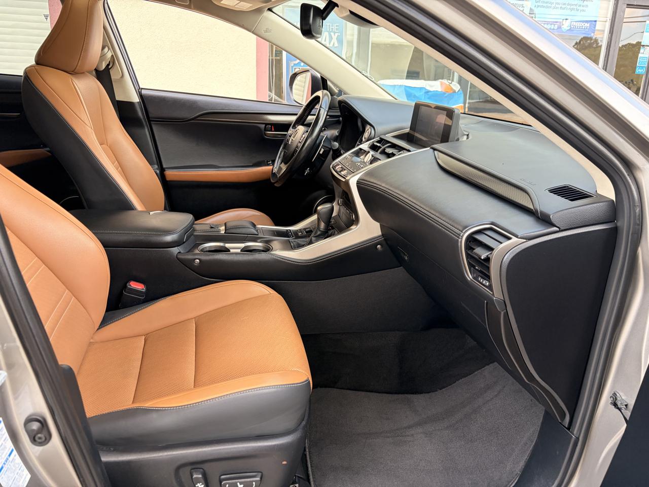 Lexus NX 300 Luxury AWD 2020