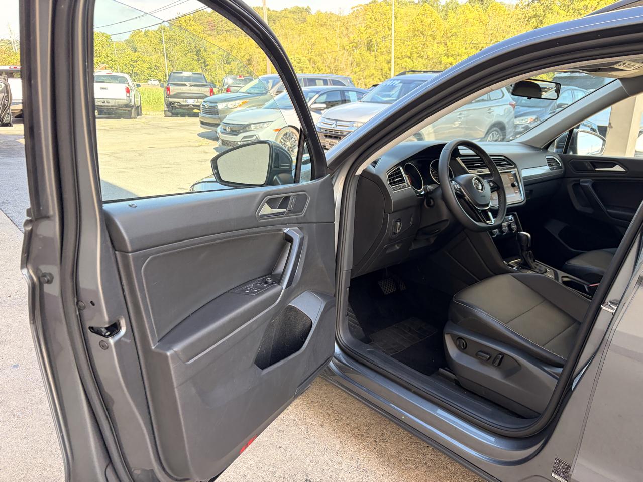 Volkswagen Tiguan SE 4Motion 2021