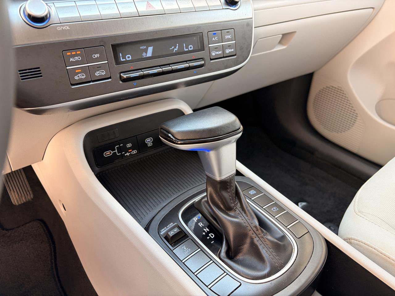 Hyundai Kona SEL AWD 2025