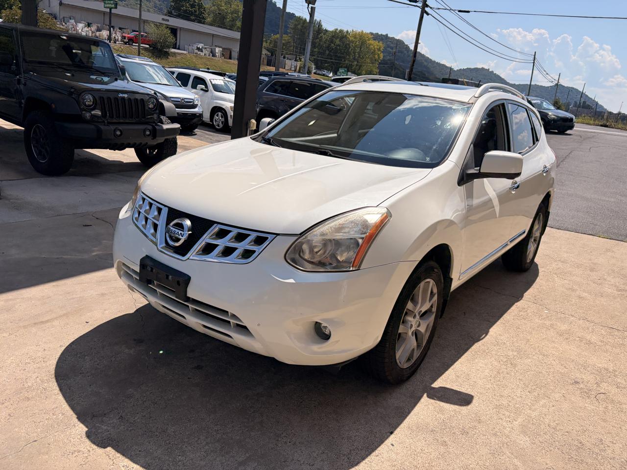 Nissan Rogue photo 4