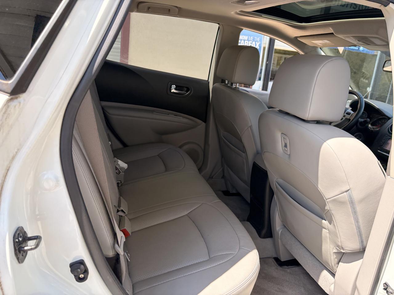 Nissan Rogue photo 18