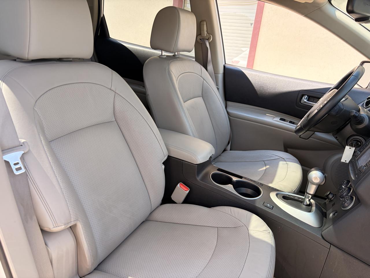 Nissan Rogue photo 21