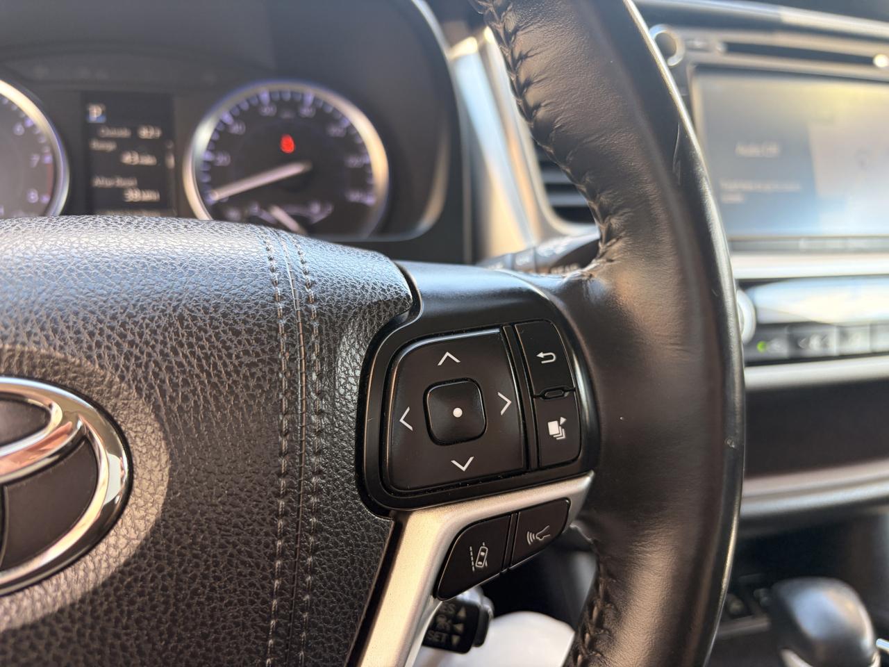 Toyota Highlander SE AWD V6 2018