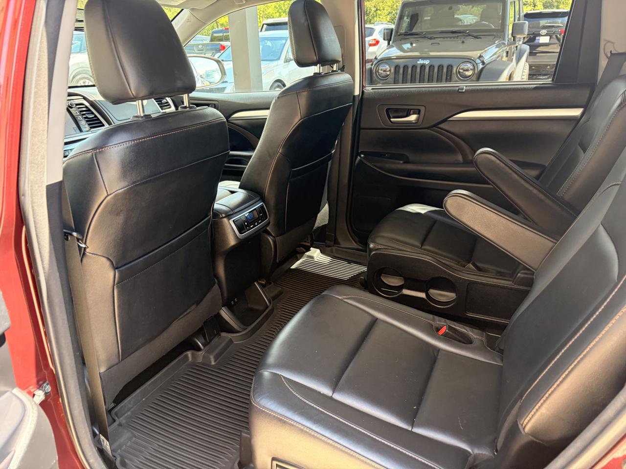 Toyota Highlander SE AWD V6 2018