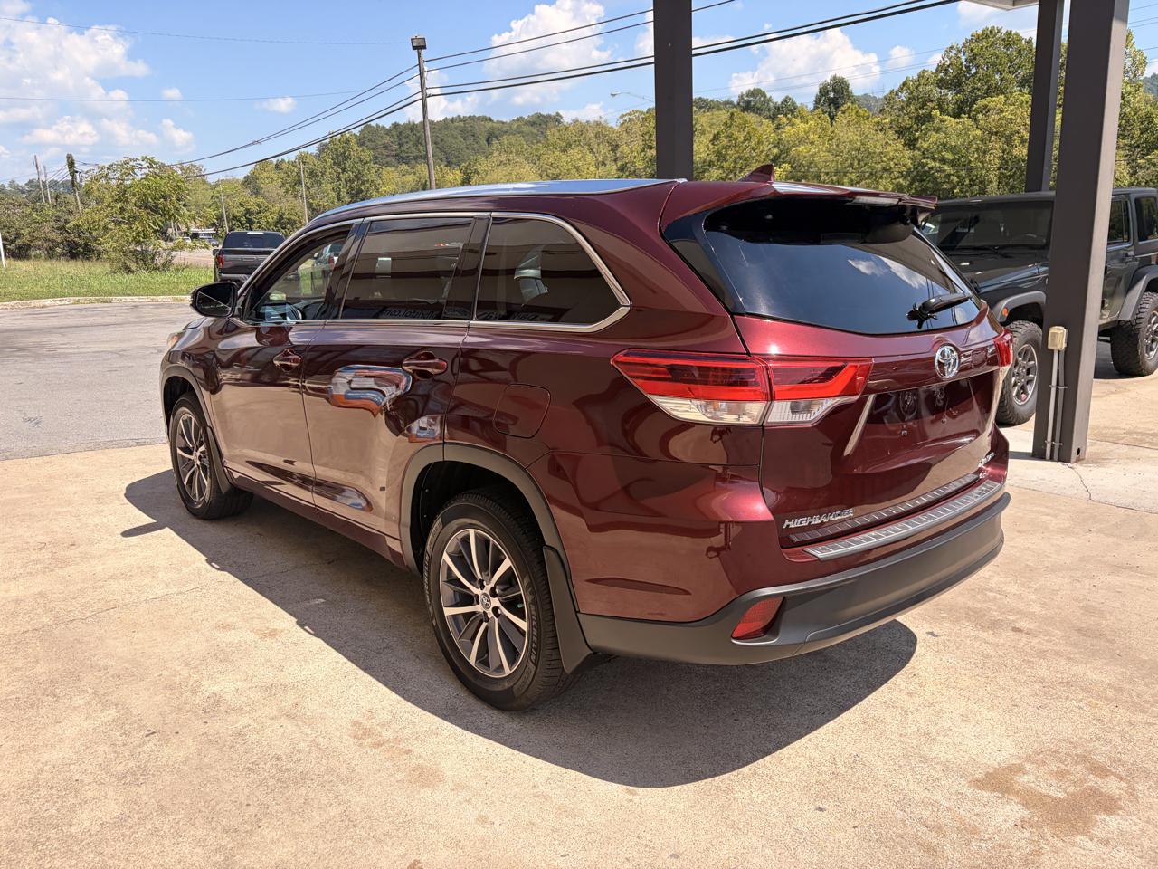 Toyota Highlander SE AWD V6 2018