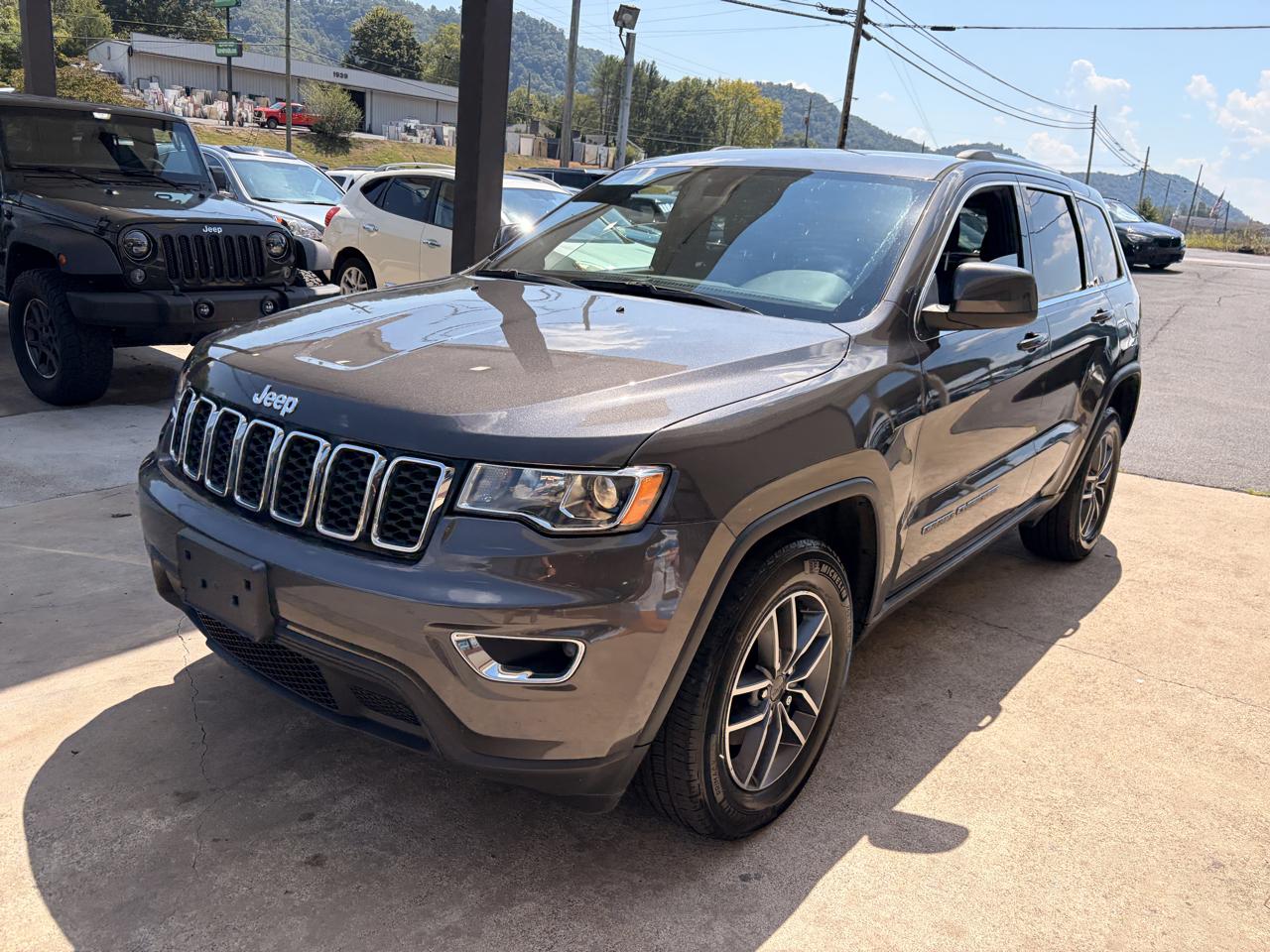 Jeep Grand Cherokee photo 3