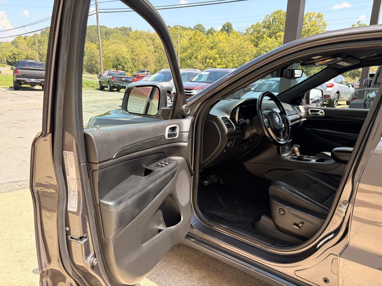 Jeep Grand Cherokee photo 4