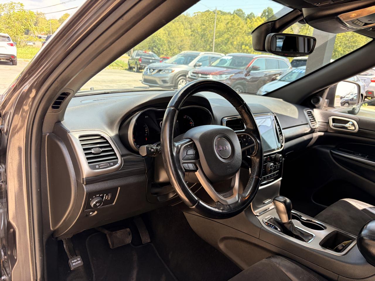 Jeep Grand Cherokee photo 6