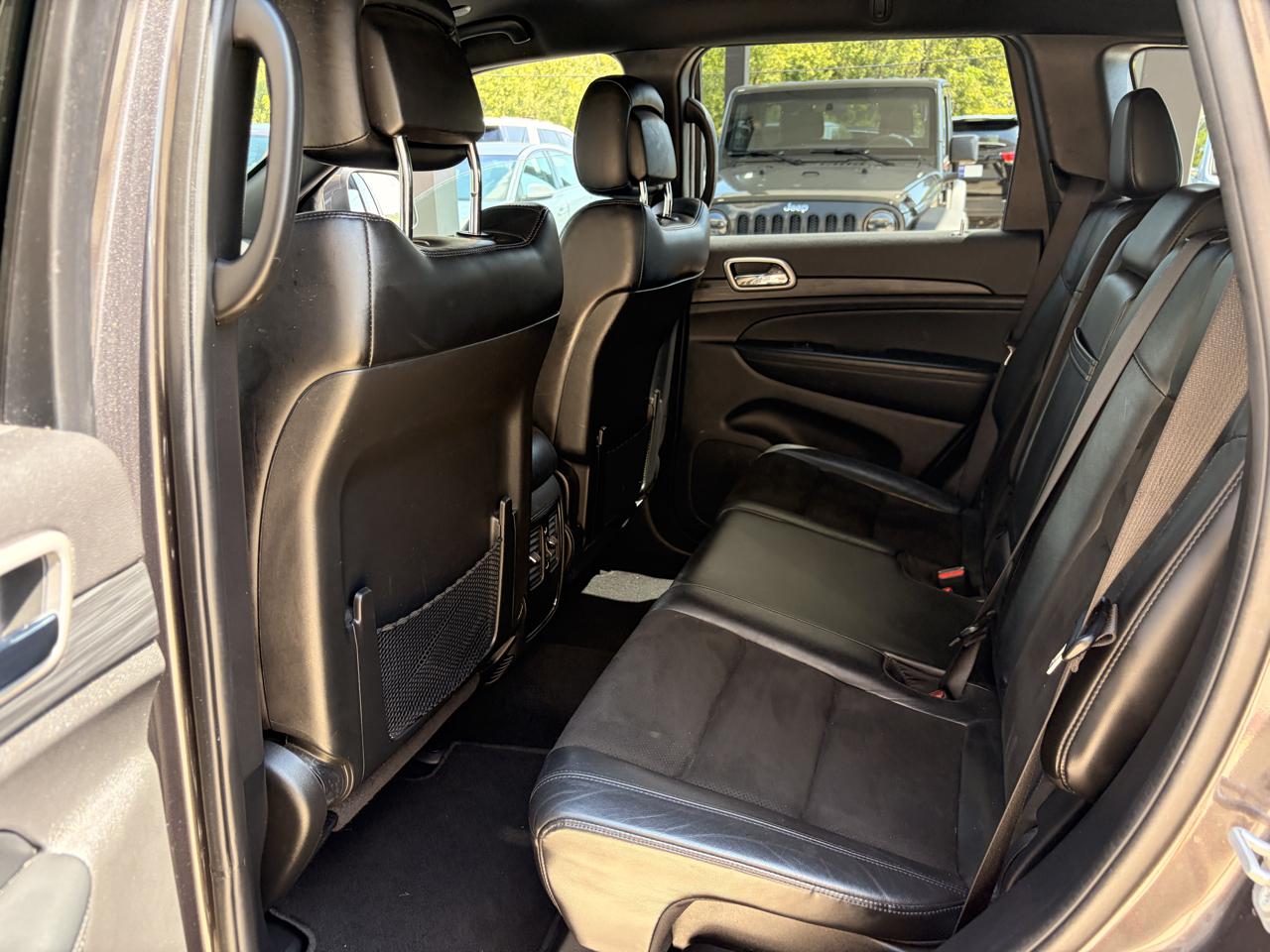 Jeep Grand Cherokee photo 14