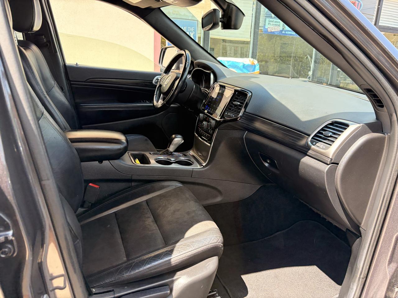 Jeep Grand Cherokee photo 19