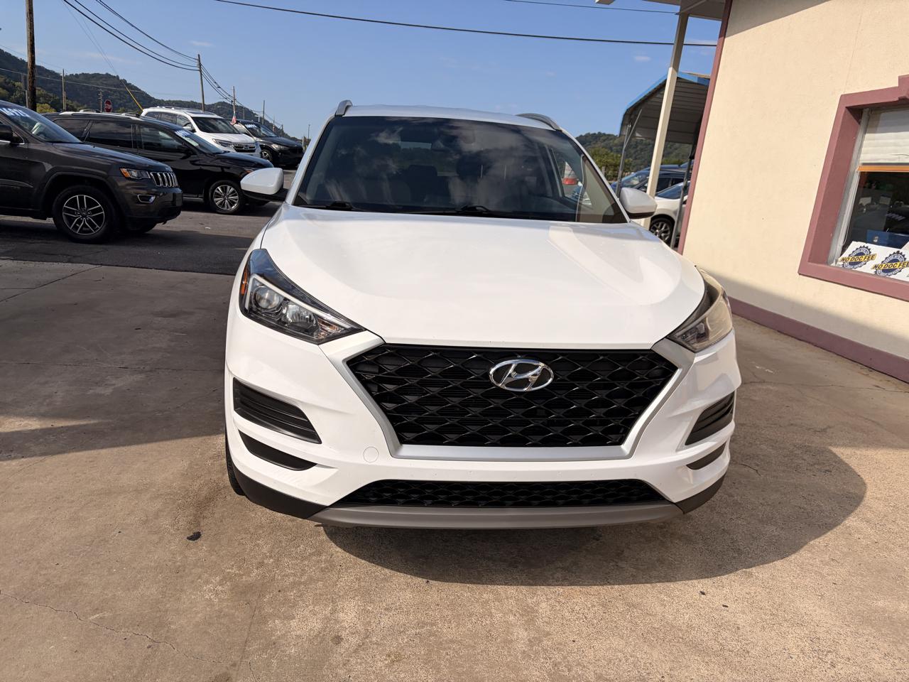Hyundai Tucson photo 2